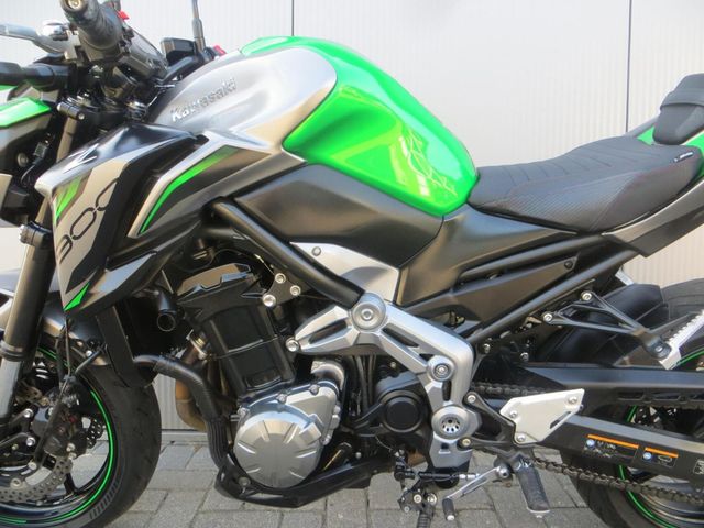 kawasaki - z900
