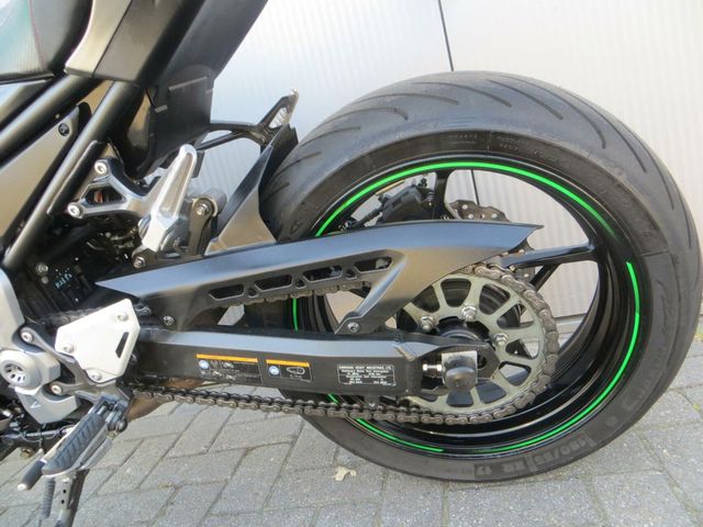 kawasaki - z900
