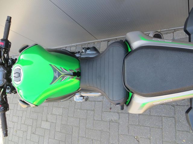 kawasaki - z900