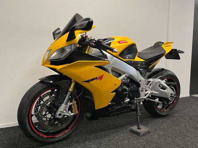 aprilia - rsv-4-r