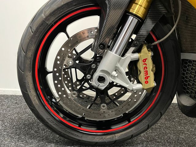 aprilia - rsv-4-r
