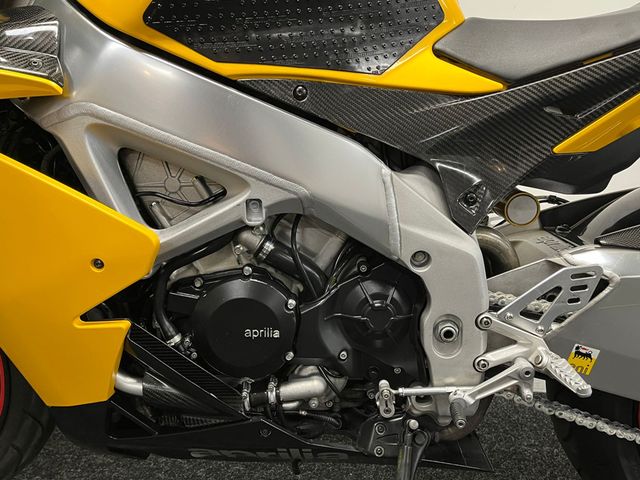 aprilia - rsv-4-r