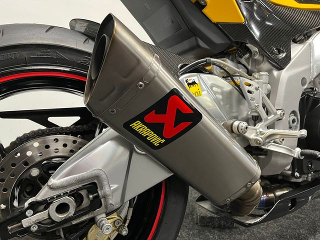 aprilia - rsv-4-r