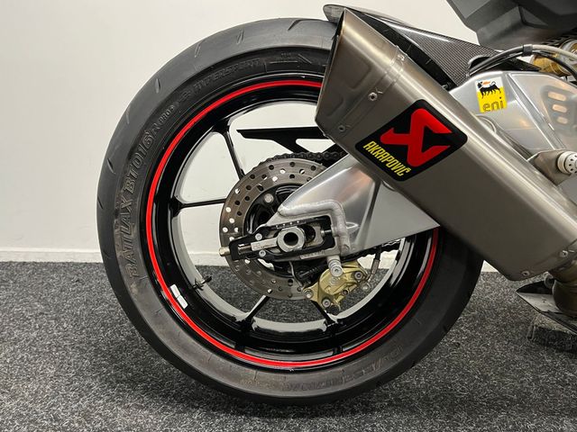 aprilia - rsv-4-r