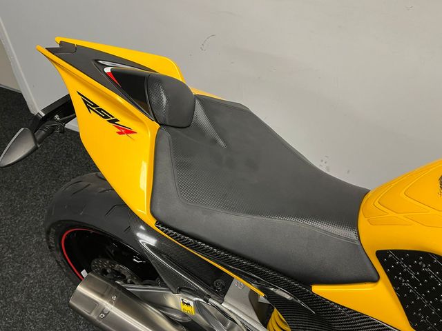 aprilia - rsv-4-r