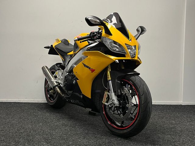 aprilia - rsv-4-r