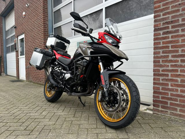 QJMOTOR - srt-800-sx-touring