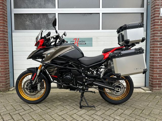 QJMOTOR - srt-800-sx-touring