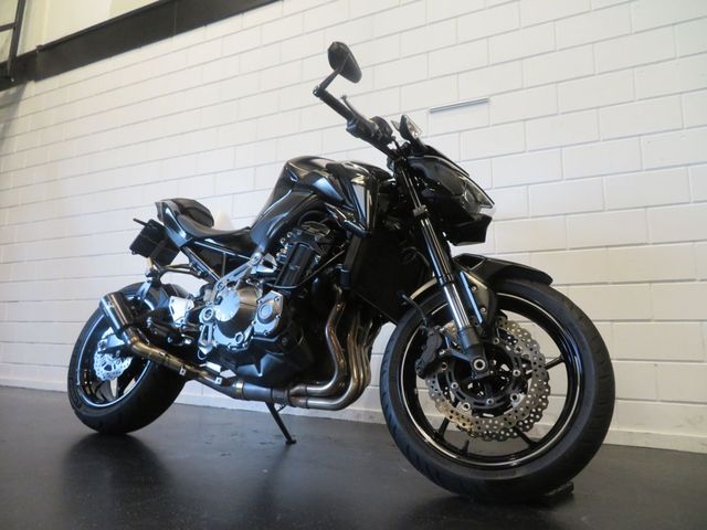 kawasaki - z900