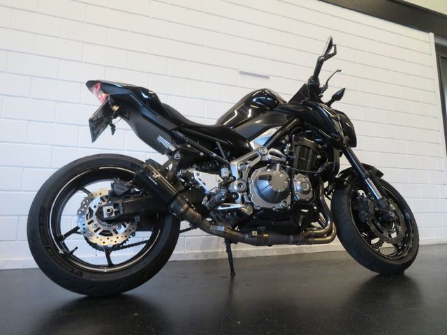 kawasaki - z900