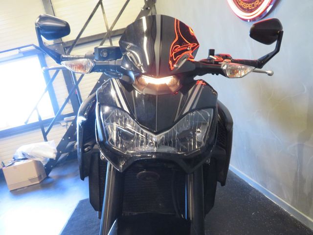kawasaki - z900