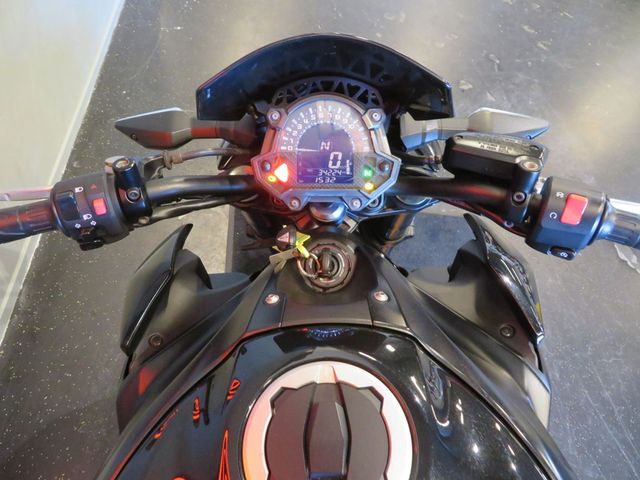 kawasaki - z900