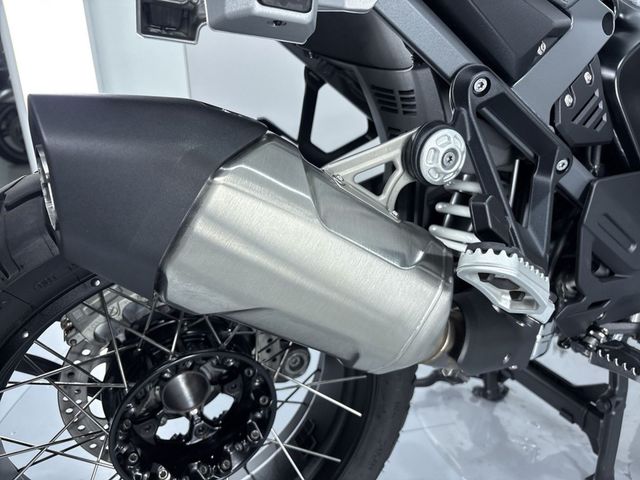 bmw - r-1300-gs-adventure