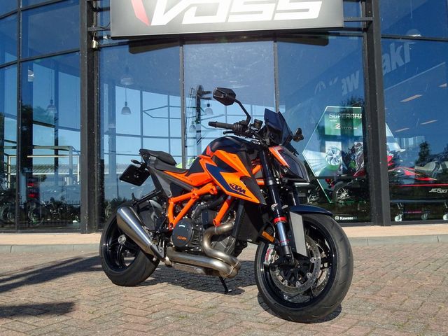 ktm - 1290-super-duke-r