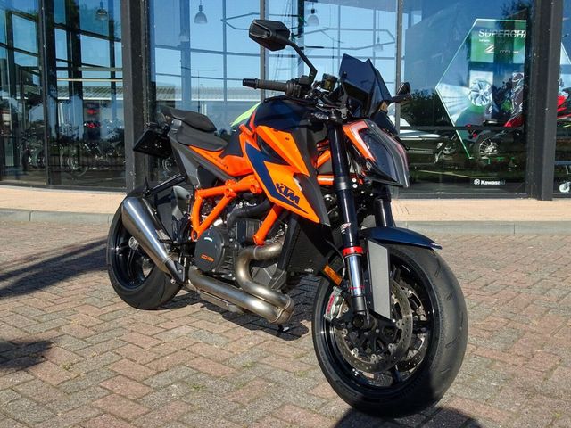 ktm - 1290-super-duke-r