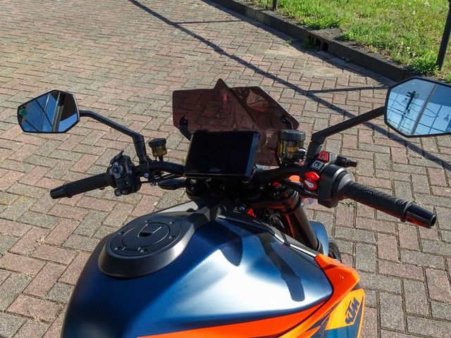 ktm - 1290-super-duke-r