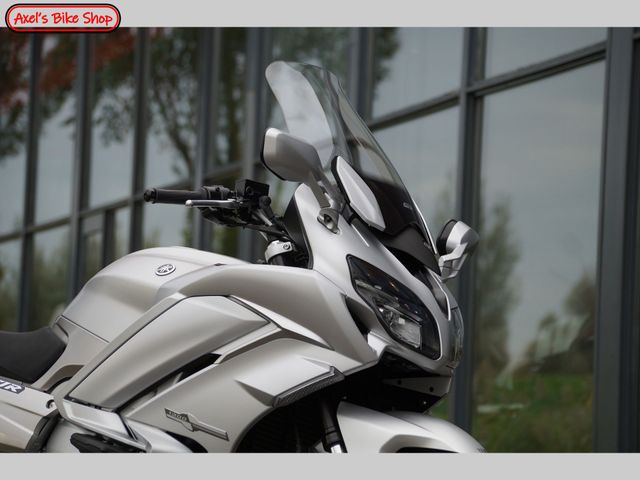 yamaha - fjr-1300