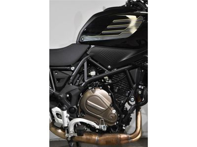 QJMOTOR SRT 700 SX TOURING – foto 4