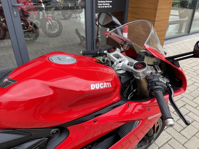 ducati - 1299-panigale