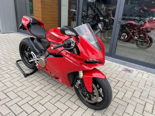ducati - 1299-panigale