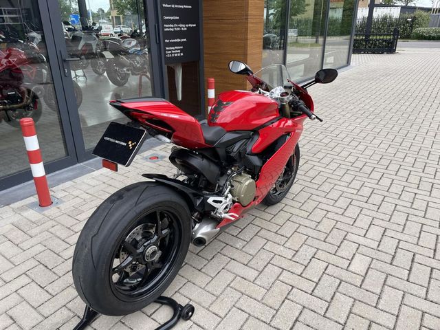 ducati - 1299-panigale