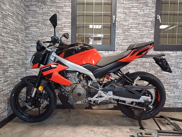 aprilia - tuono-457