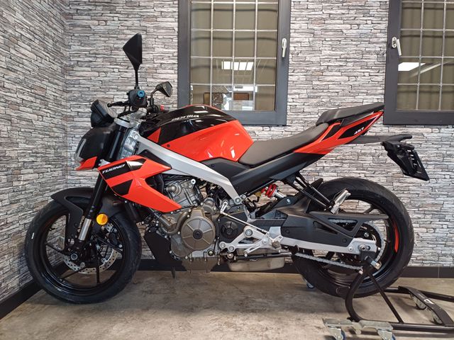 aprilia - tuono-457