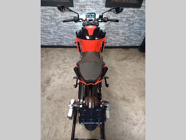 aprilia - tuono-457