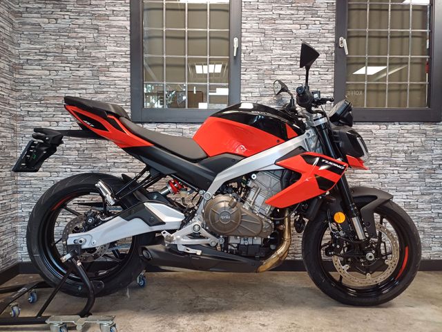 aprilia - tuono-457