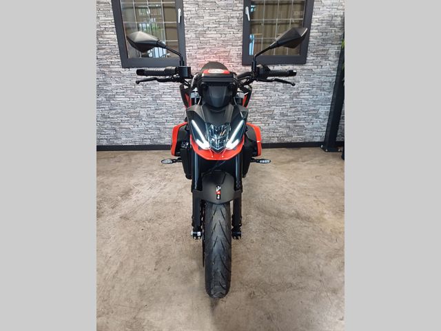 aprilia - tuono-457