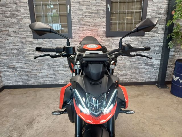 aprilia - tuono-457