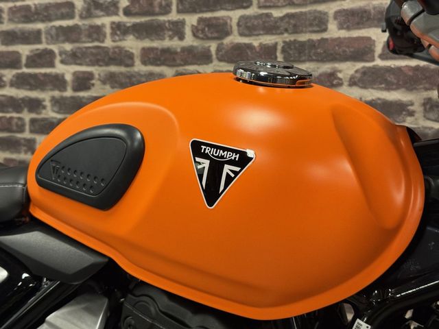 triumph - scrambler-400-xc