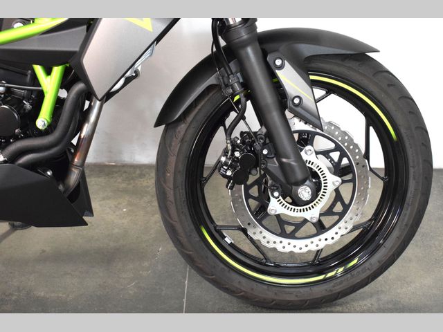 kawasaki - z125