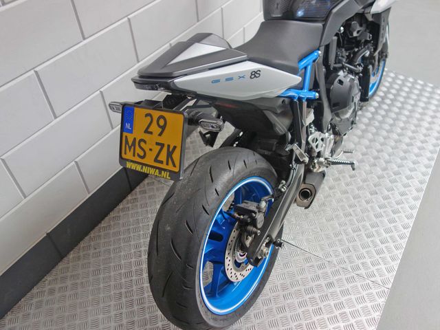 suzuki - gsx-8s