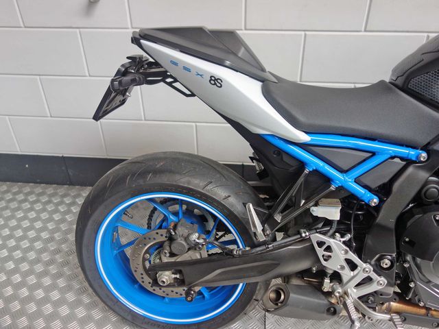 suzuki - gsx-8s