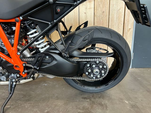 ktm - 1290-super-duke-gt