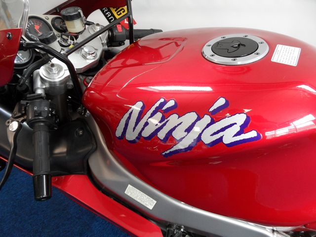 kawasaki - zx-7r-ninja