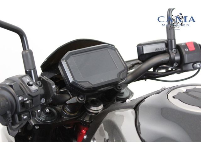 kawasaki - z900