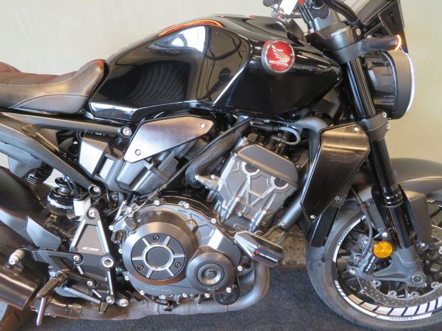 honda - cb-1000-r-black-edition