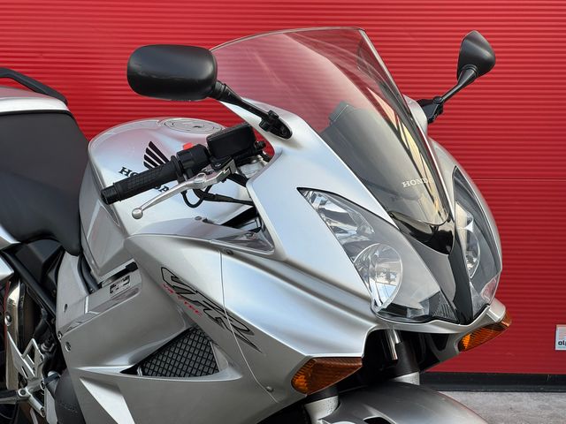 honda - vfr-800-fi-vtec