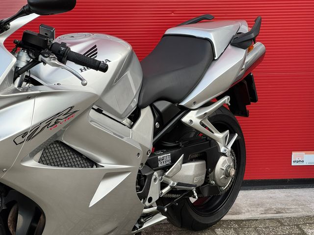 honda - vfr-800-fi-vtec
