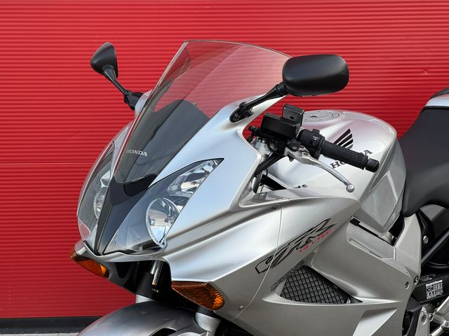 honda - vfr-800-fi-vtec