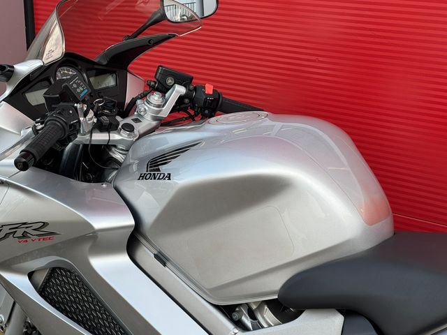 honda - vfr-800-fi-vtec
