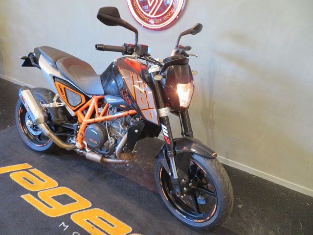 ktm - 690-duke-r