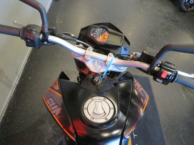 ktm - 690-duke-r