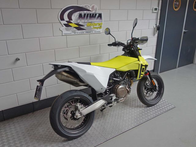 husqvarna - 701-supermoto