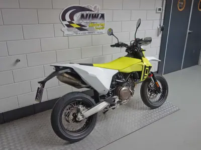 HUSQVARNA 701 SUPERMOTO – foto 2
