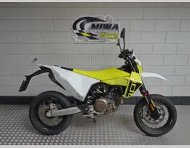 Husqvarna 701 Supermoto 2025 nieuw