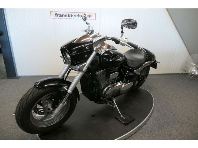 suzuki - 800-intruder