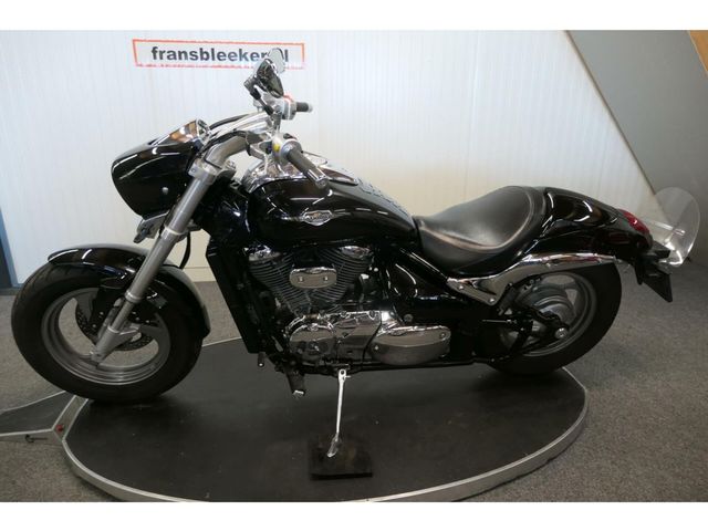 suzuki - 800-intruder